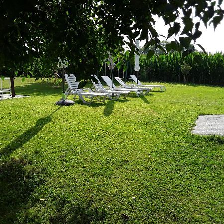 B&B Pivi Понті-суль-Мінчіо Екстер'єр фото