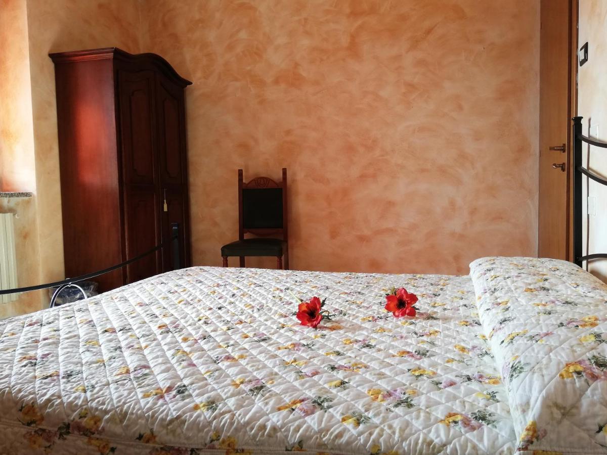 B&B Pivi Понті-суль-Мінчіо Екстер'єр фото