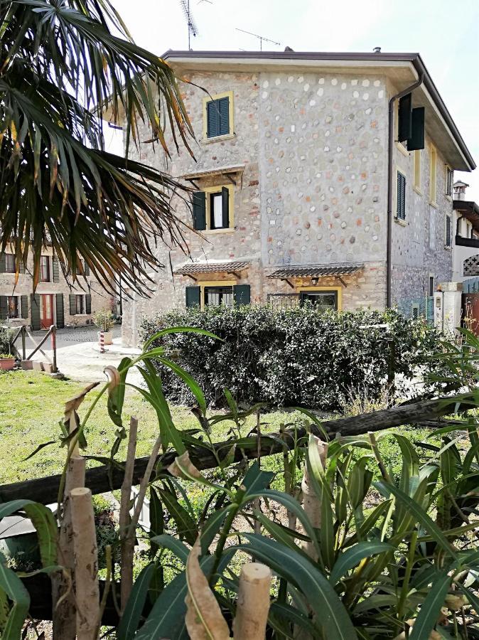 B&B Pivi Понті-суль-Мінчіо Екстер'єр фото