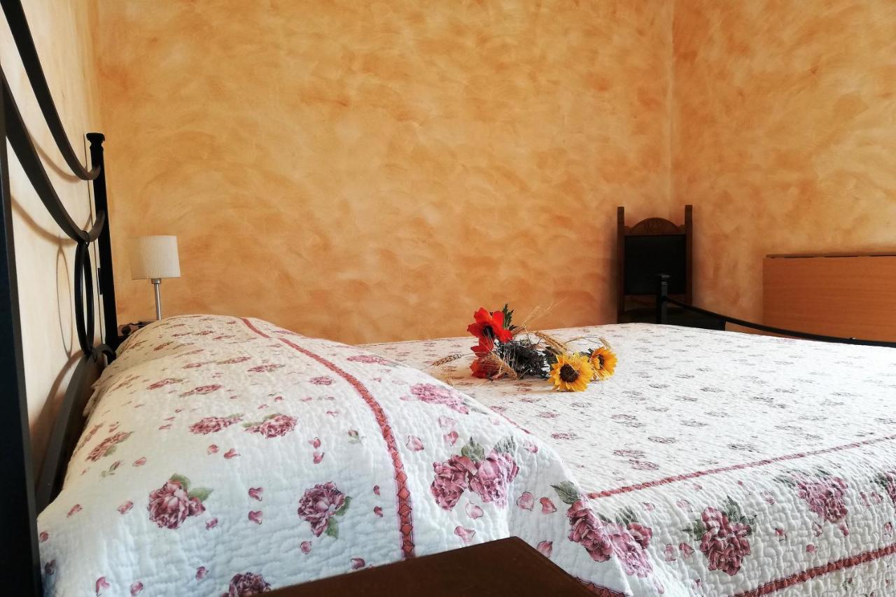 B&B Pivi Понті-суль-Мінчіо Екстер'єр фото